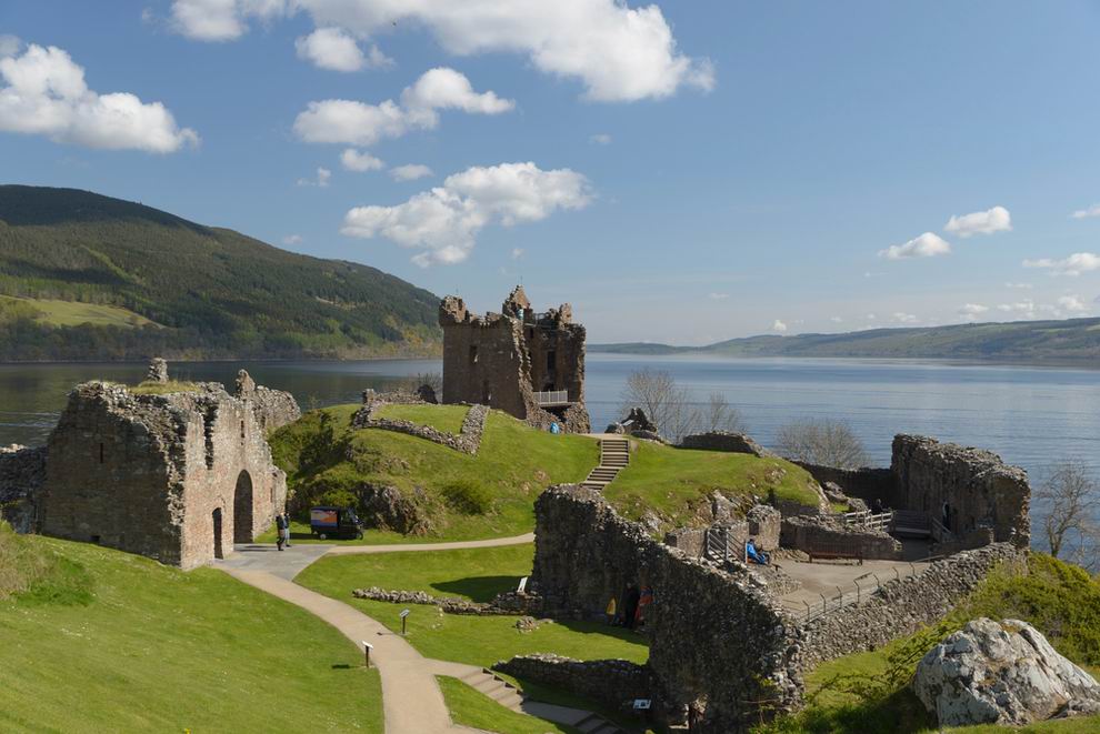 Urquhart castle-Loch Ness